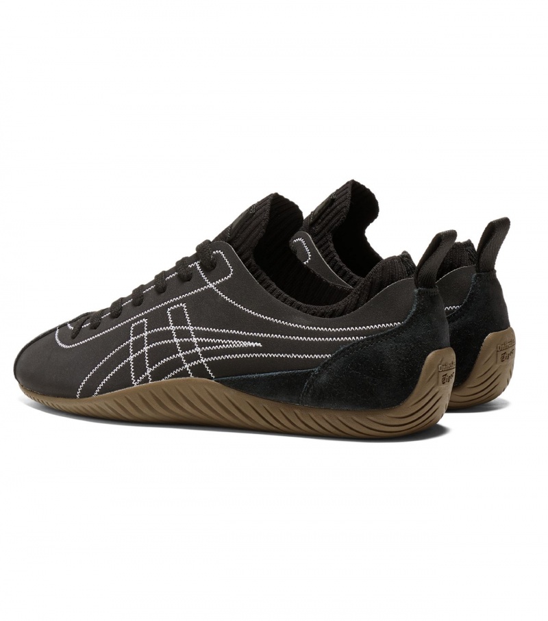 Men's Onitsuka Tiger Sclaw Low Tops Black / White | 12890-KUST